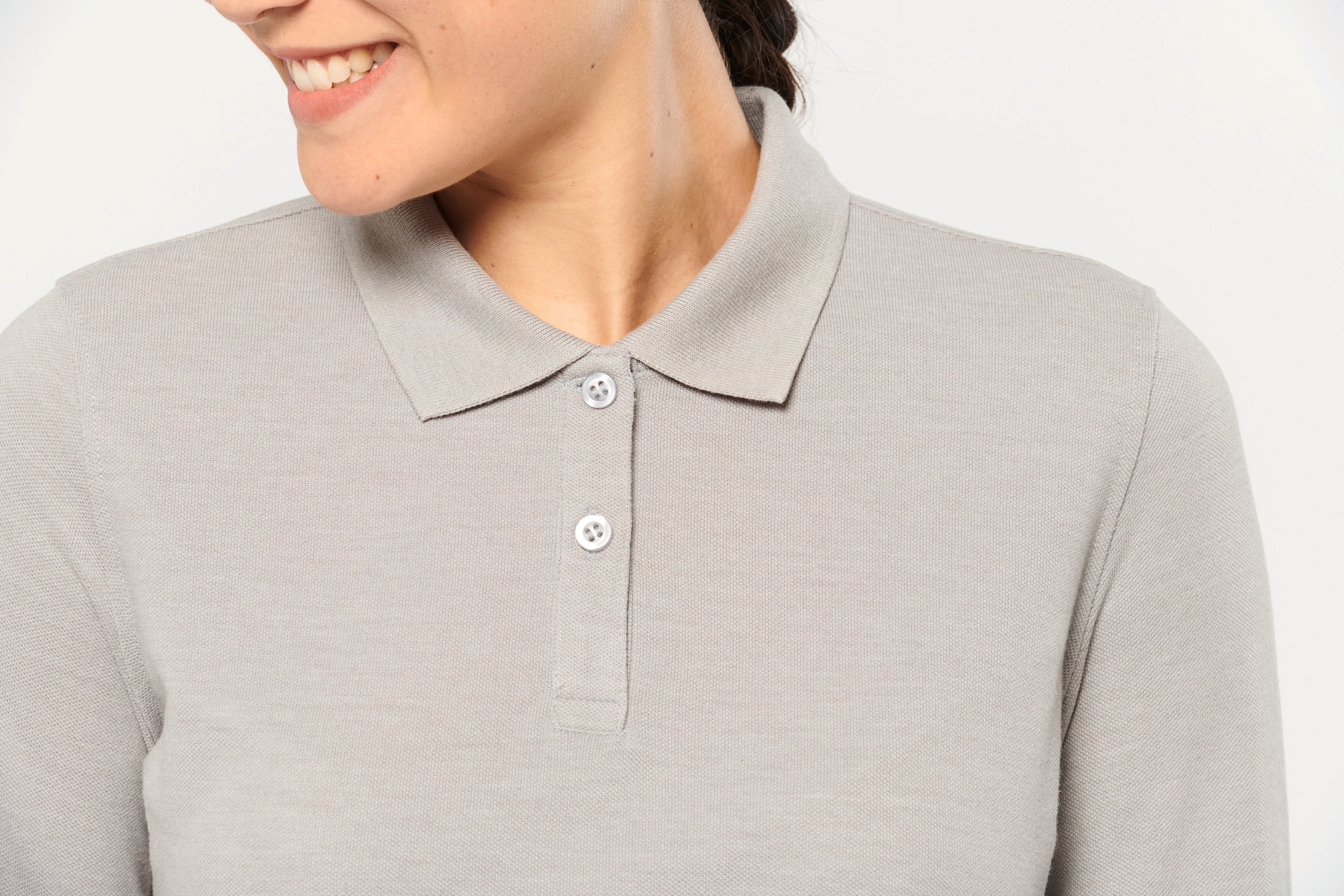 Comfort dames polo met lange mouwen en stijlvolle kraagdetails.