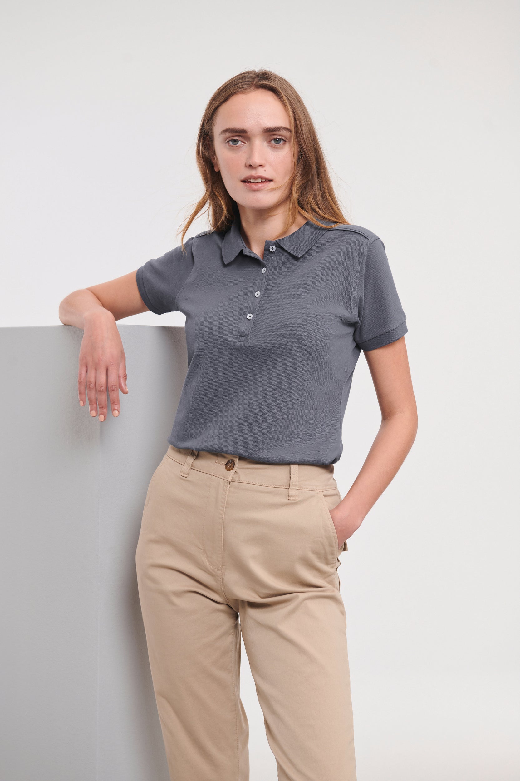 Premium dames polo met korte mouwen, van hoge kwaliteit en perfect voor een elegante en comfortabele look.
