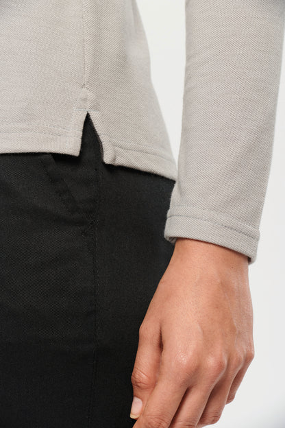 Comfort dames polo met lage mouwen een comfortabele pasvorm en stijlvolle mouwdetails.